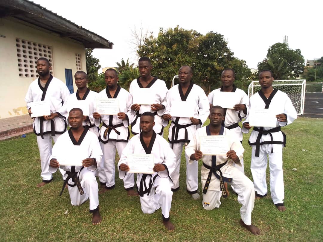 Groupe de pratiquants Tang Soo Do